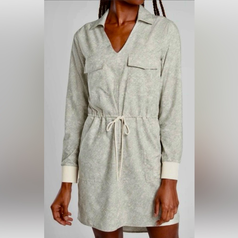 Athena Light tan Long Sleeve Zuma print dress  (new worn) and adorable Medium